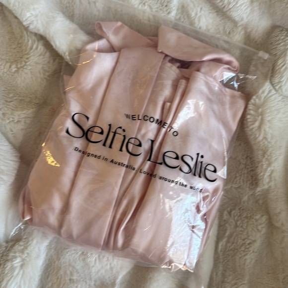 ITALIA AZURE HALTERNECK ROSE DRESS BLUSH D24 - Picture 9 of 9